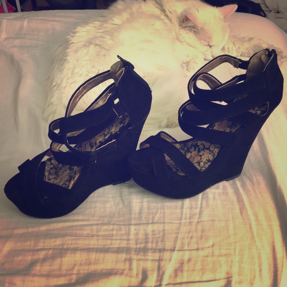 Black velvet wedges